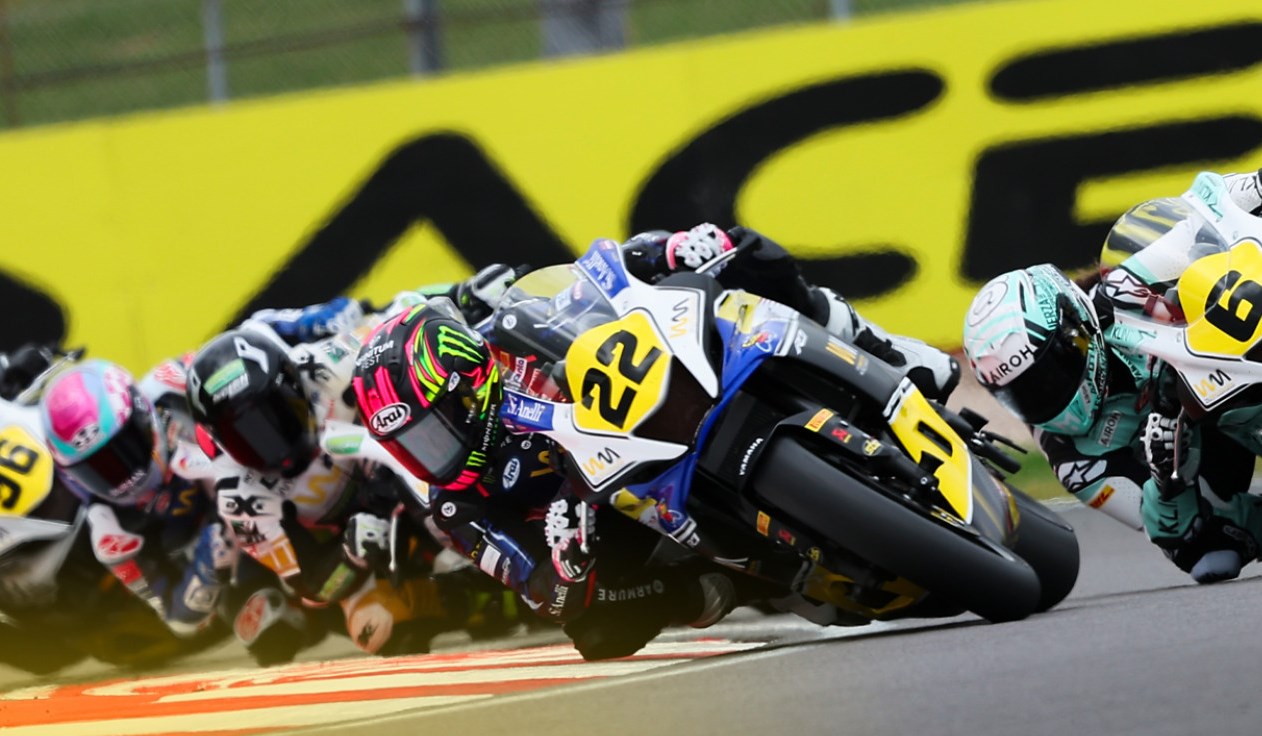 WWCR, Corrida 1, Donington: Carrasco impõe-se em duelo espanhol