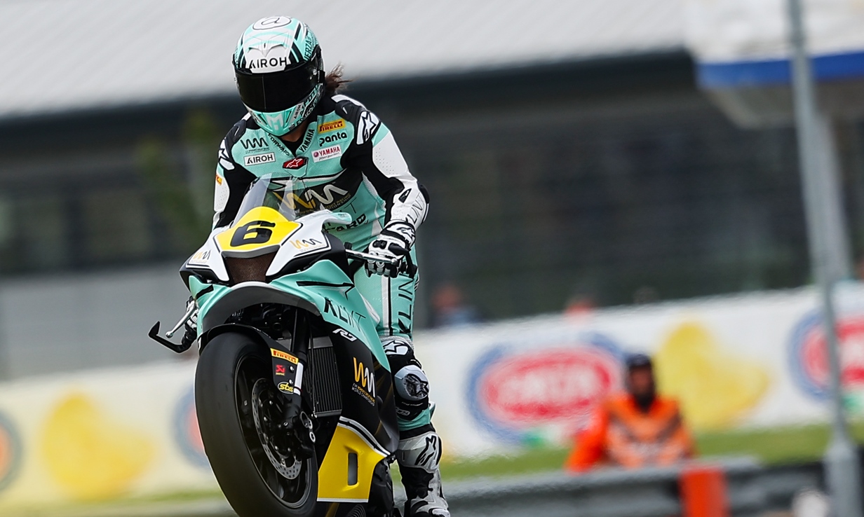 WWCR, Donintgton, Corrida 2: Herrera vence duelo animado com Carrasco