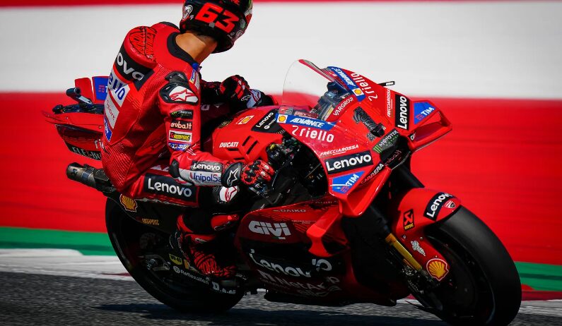 MotoGP, Áustria, TL2: Bagnaia à frente do wildcard Espargaró