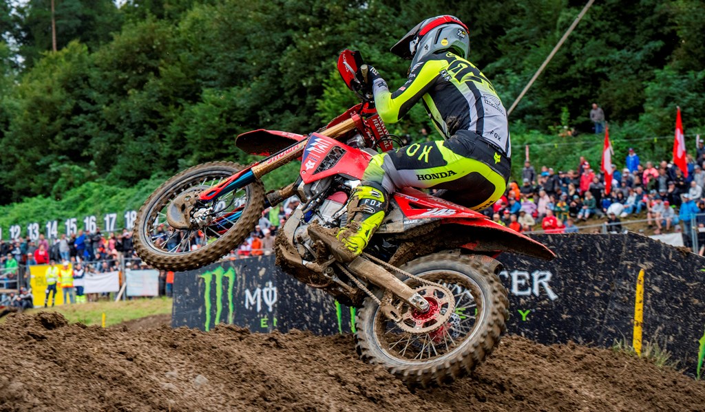 MXGP, Suiça: Garra de Gajser na lama dá triunfo ao esloveno da Honda