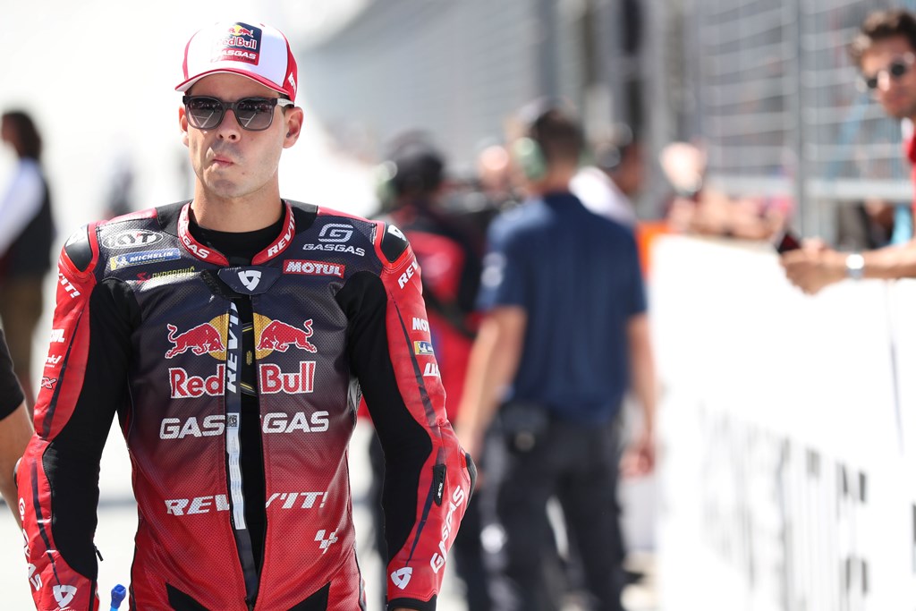 MotoGP: Augusto Fernandez será piloto de testes da Yamaha em 2025