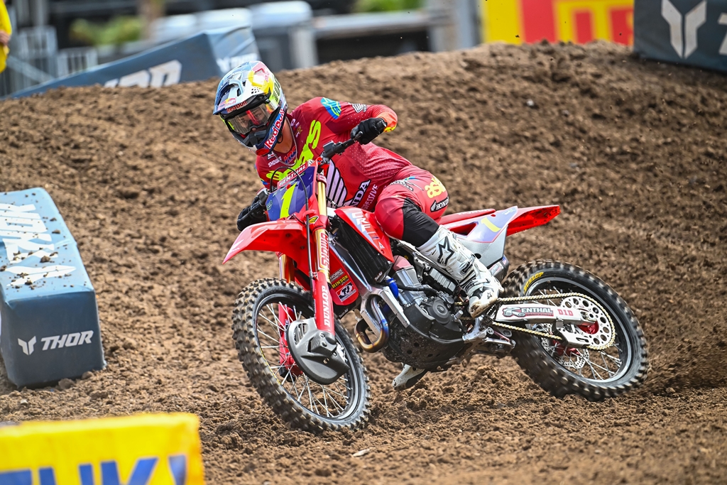 AMA SMX: Jett Lawrence bisa o título e leva para casa 1 milhão de dólares!