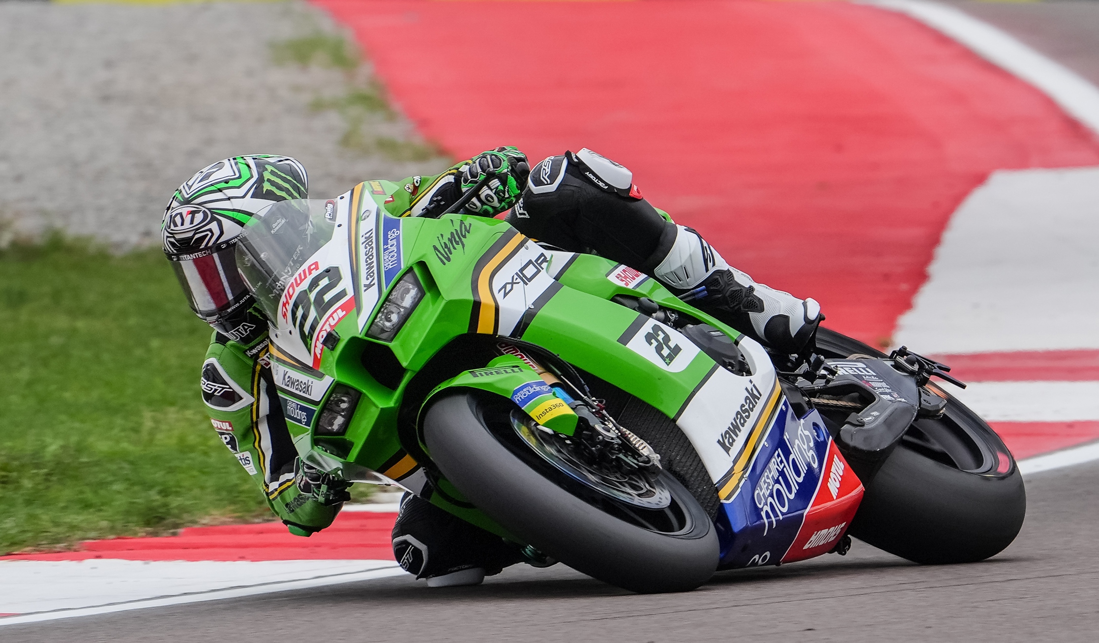 WSBK, Cremona: Alex Lowes bate Petrucci por 81 milésimos!