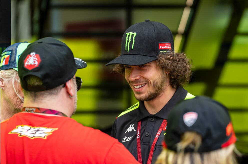 MotoGP, Marco Bezzecchi ‘É impossível que o Álex não o veja. Ou ele é cego’