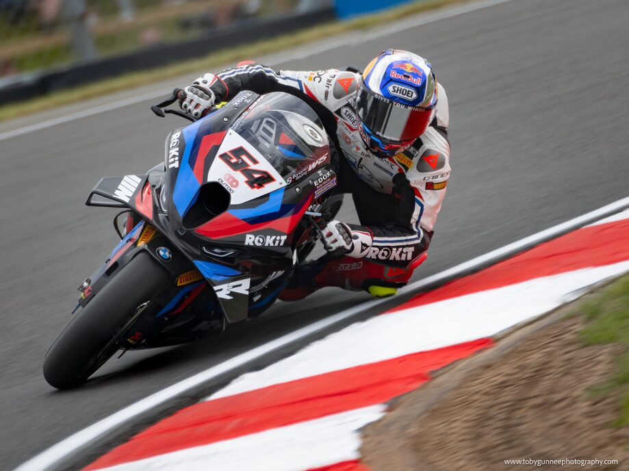 WSBK, Toprak Razgatlioglu está de volta e já lidera na primeira sessão em Aragão