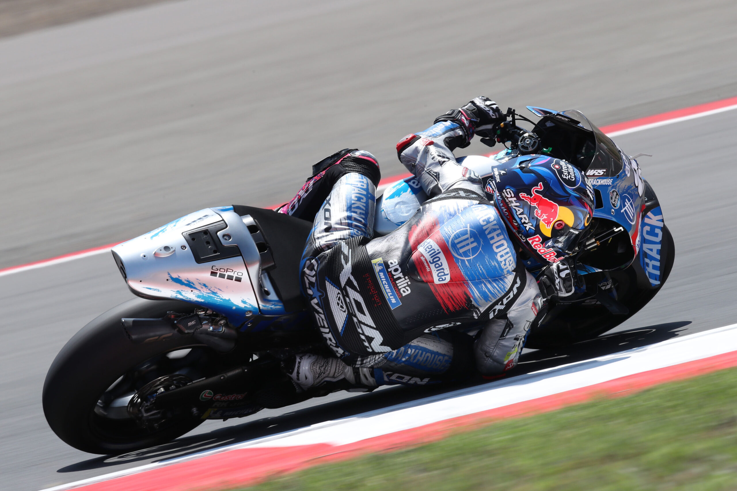 MotoGP, Oliveira sofre multiplas fracturas: “Espero voltar em breve”