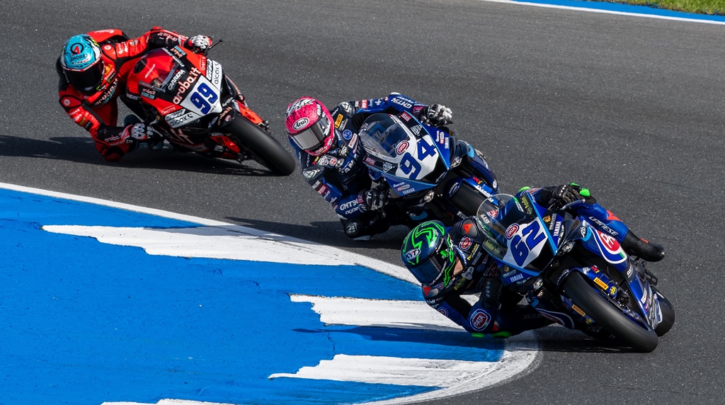 WSSP, Estoril: Manzi vence após queda de Montella