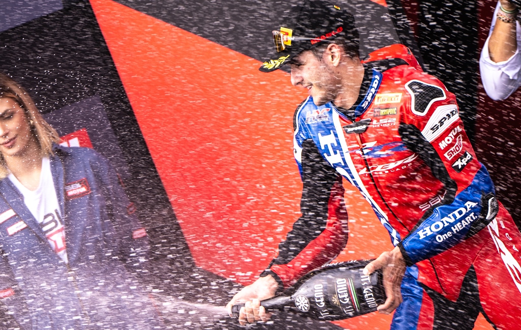 WSBK, Iker Lecuona (3º.): “Comecei a chorar quando entrei no pit lane”