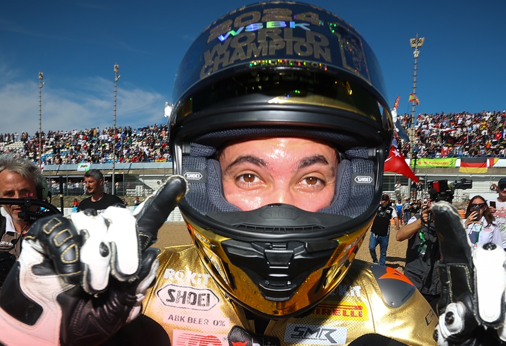WSBK, Jerez: Toprak faz história como primeiro campeão da BMW