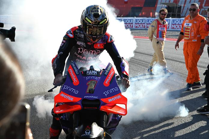 MotoGP, Barcelona: Bagnaia vence, Martin é terceiro e Campeão do Mundo