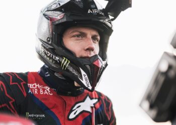 Dakar 2025: Toscha Schareina abanou e caiu na etapa 9!