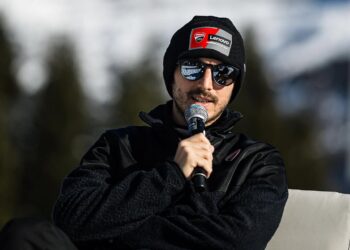 MotoGP: Mestre nas curvas para a esquerda. Bagnaia quer aprender com Márquez