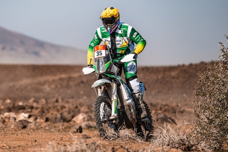Dakar, Bruno Santos: “Mais um dia a andar pelas dunas de noite”