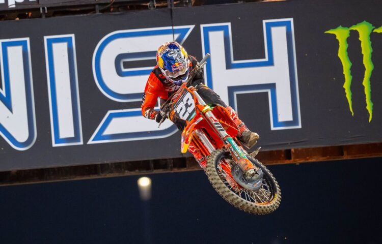 AMA Supercross 250: Julien Beaumer estreia-se a vencer