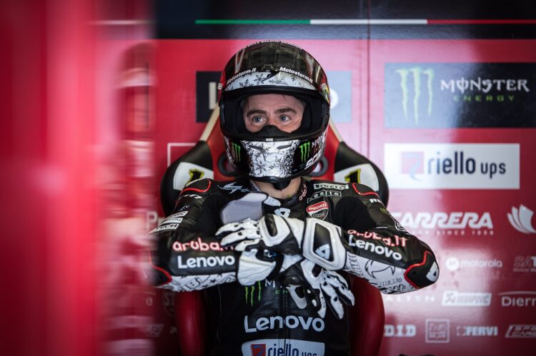 WSBK: Assustou mas não magoou! Bautista sofre queda nos testes em Portimão