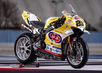 WSBK: Team Go Eleven revela as cores da nova moto de Iannone