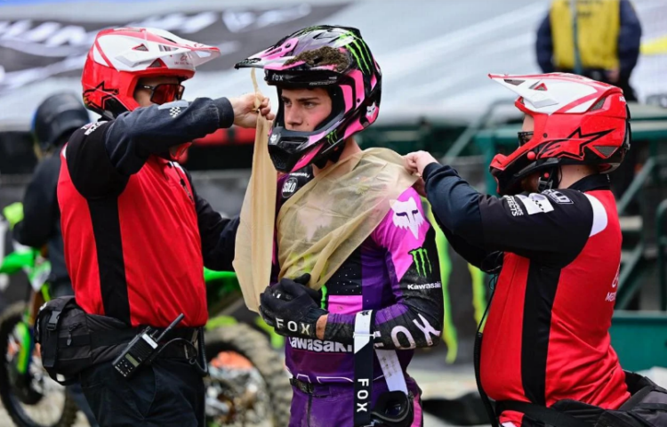 AMA Supercross: Jorge Prado pode ter que ir à faca