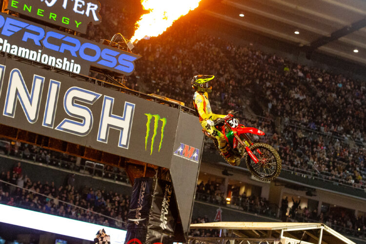AMA SX 250: Jo Shimoda dá primeira vitória à Honda