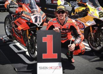 WSBK, Austrália: Superpole para Bulega, Toprak a 0,094 segundos