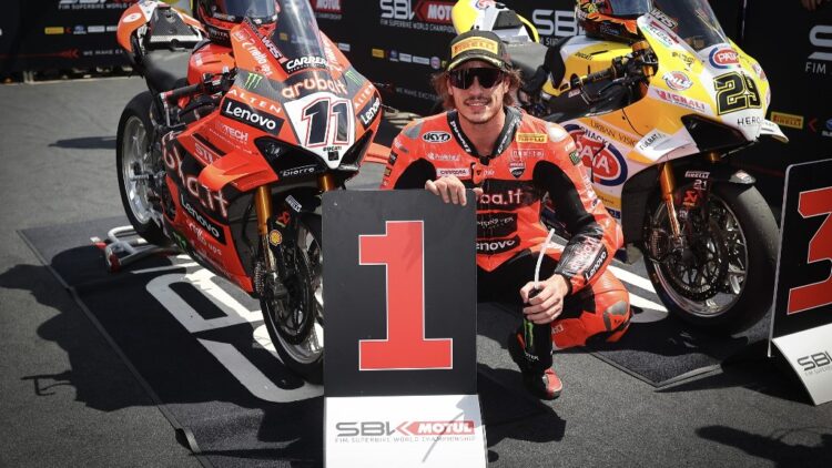 WSBK, Austrália: Superpole para Bulega, Toprak a 0,094 segundos