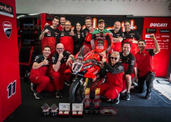 WSBK, Corrida 2: Bulega deixa Phillip Island com hat-trick!