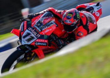 WSBK, Austrália FP3: Bulega continua líder, Toprak a dois décimos