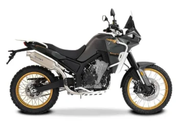 HP Corse criou o escape SP-1 para a Kove 800X