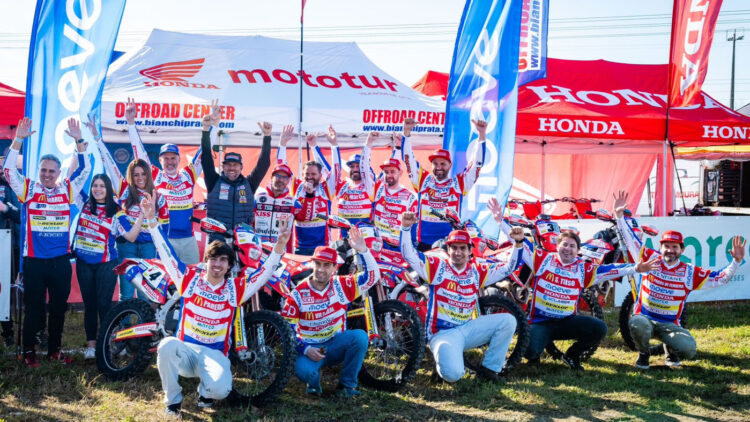 CNTT: Team Bianchi Prata Honda conquista nove pódios na abertura do Nacional de TT