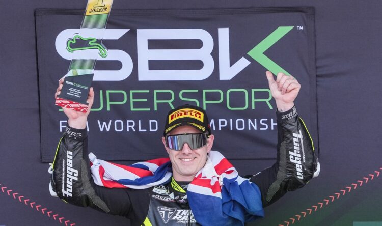 WSSP, Corrida 2: Primeira vitória de Booth-Amos com a Triumph