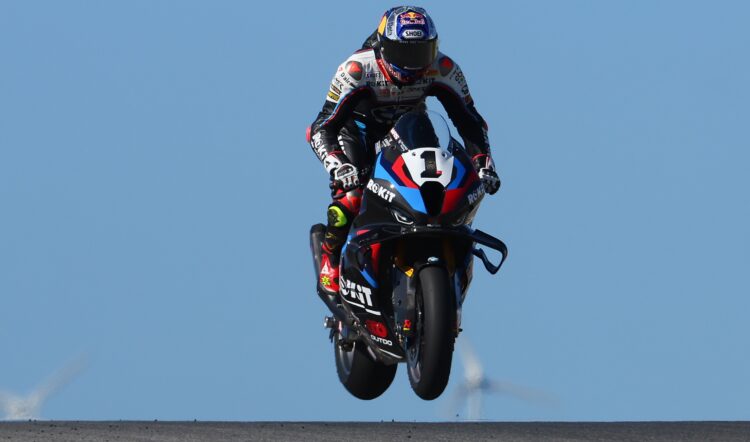WSBK, Portimão FP2: Razgatlioglu fecha o primeiro dia no topo