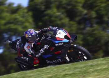 WSBK Portimão, Corrida 1: Razgatlioglu vence duelo épico