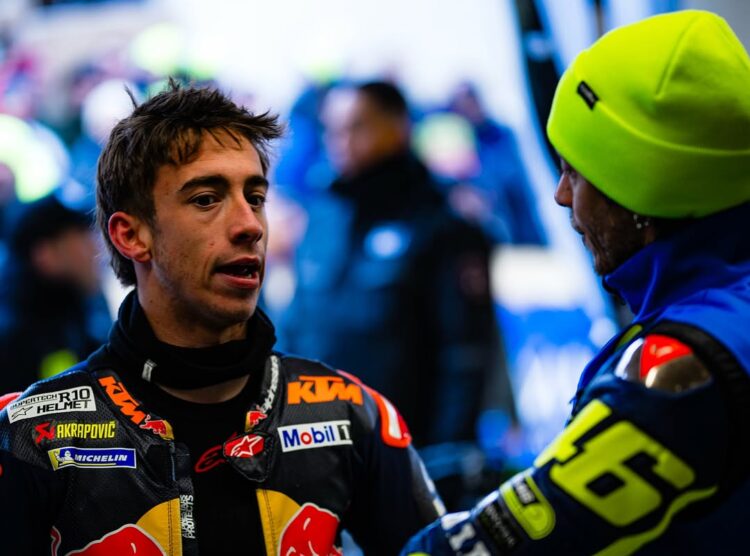 MotoGP: Rossi quer Acosta! Jovem prodígio espanhol pode impedir mais títulos a Márquez
