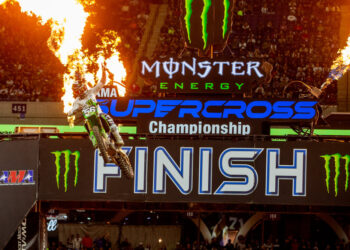 AMA Supercross 250: Seth Hammaker vence o East/West Showdown