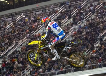 AMA Supercross: Uma corrida de sacrifício para Ken Roczen