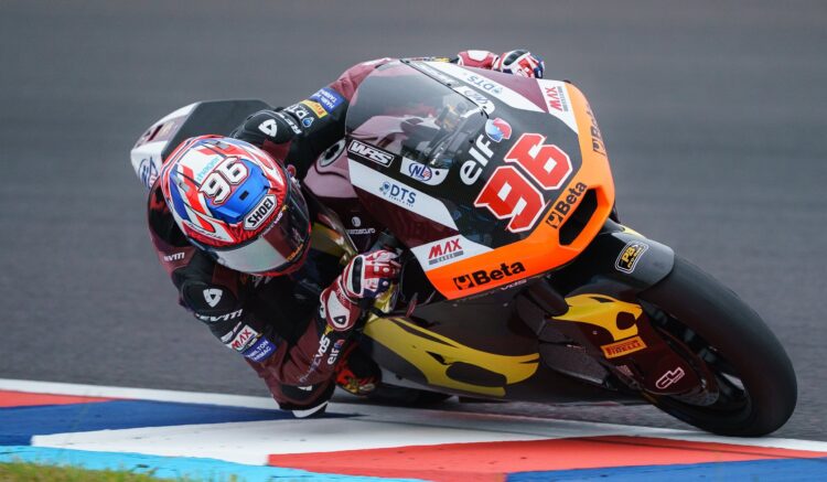Moto2, Corrida: Vitória convincente de Jake Dixon
