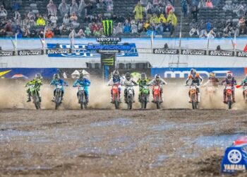 AMA Supercross: Espetáculo prossegue em Rutherford