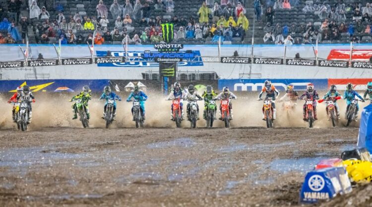 AMA Supercross: Espetáculo prossegue em Rutherford