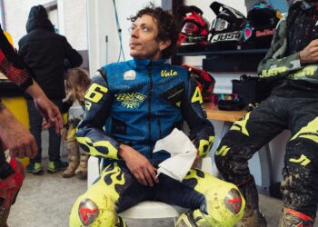 MotoGP: Rossi ficou “chateado” quando “Marc aparece com um camião HRC” no rancho em 2014