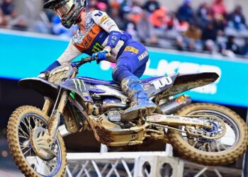 AMA Supercross: 250SX, Cole Davies impressionou e venceu em Philadélphia