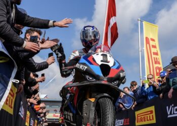 WSBK Assen, Corrida Superpole: Razgatlioglu vence, Bulega abandona