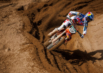 MXGP: MX2, Simon Längenfelder exímio vence as duas mangas na Suiça