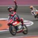 Moto3 Qatar, Corrida: Piqueras vence thriller de Moto3, abandono de Rueda