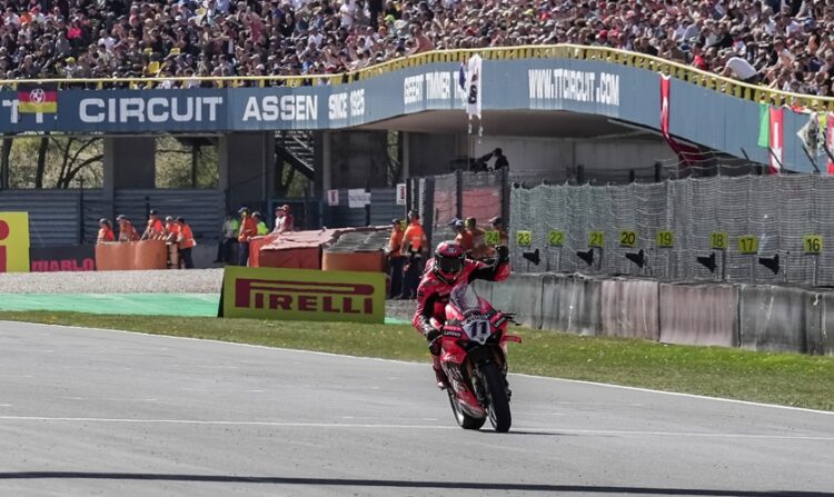 WSBK Assen, Corrida 1: Triunfo da Ducati, Yamaha segunda força!