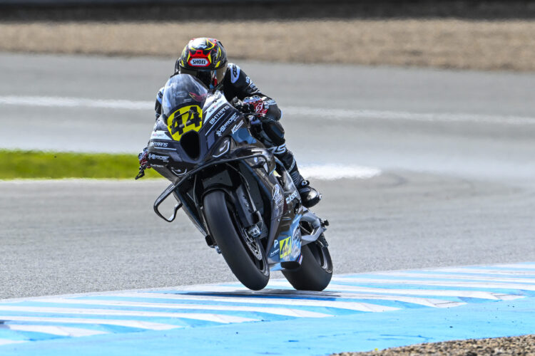 ESBK: Steven Odendaal vence corrida 1, Ivo Lopes quinto