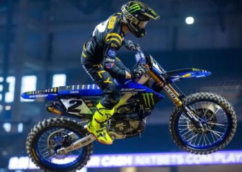 AMA Supercross: Foxborough, uma corrida emocionante pela coroa