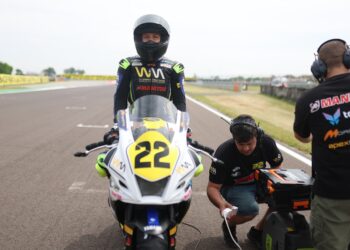 WWCR, Corrida 1: Madalena Simões mais forte