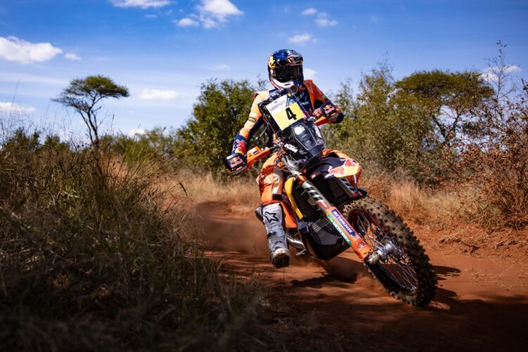TT: Sanders vence o prólogo do Safari Rally na África do Sul
