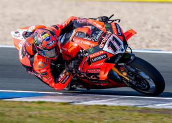 WSBK: Nicolò Bulega “mostra os dentes” e domina o primeiro dia em Cremona