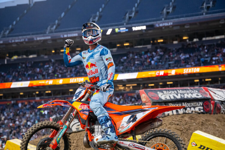 AMA Supercross: Sexton vence em Denver e continua a sonhar com o título