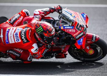 MotoGP, Davide Tardozzi: “O Pecco tem que tirar o peso dos ombros”